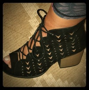 Qupid black suede sandals